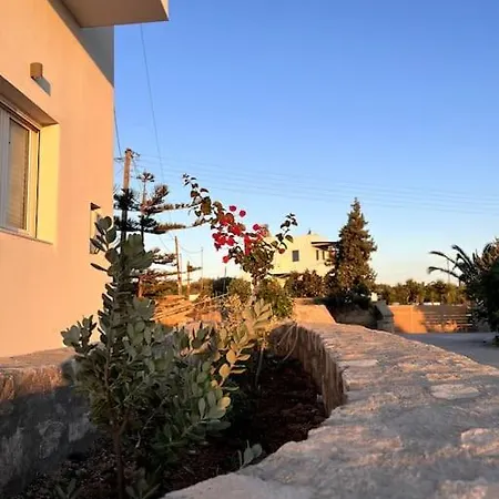 Theasis Apartment *