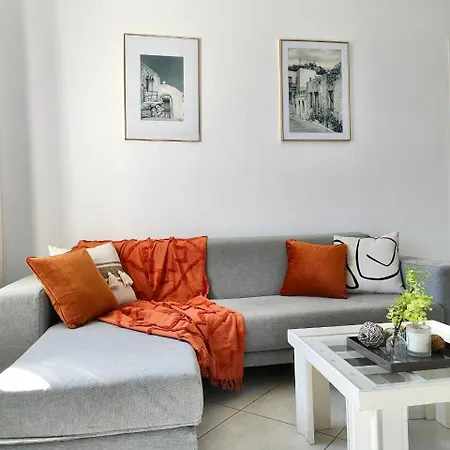 Theasis Apartment *