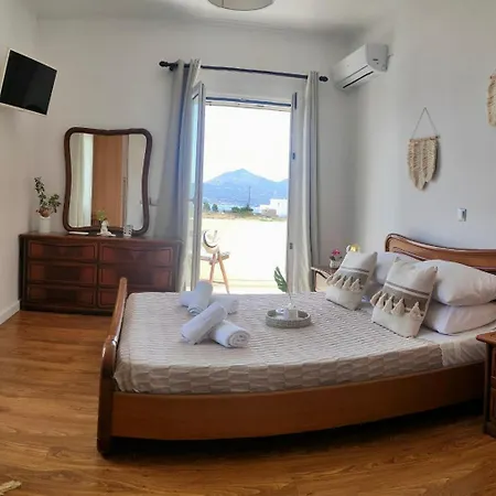 Theasis Adamantas (Milos)