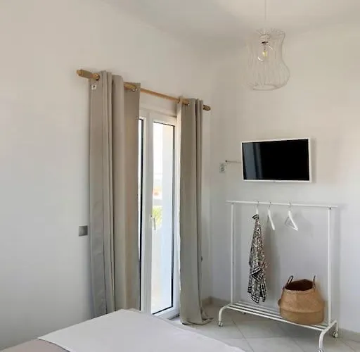 Theasis アパート アダマス